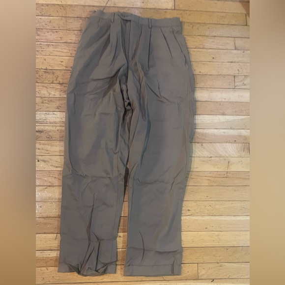 BILL BLASS - Picture 2 of 3